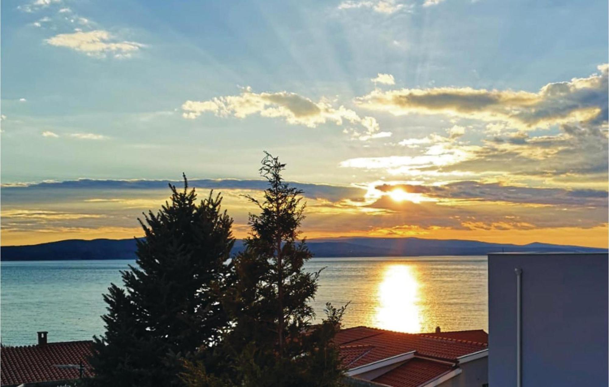 Amazing Apartment In Baska Voda With Wifi Luaran gambar