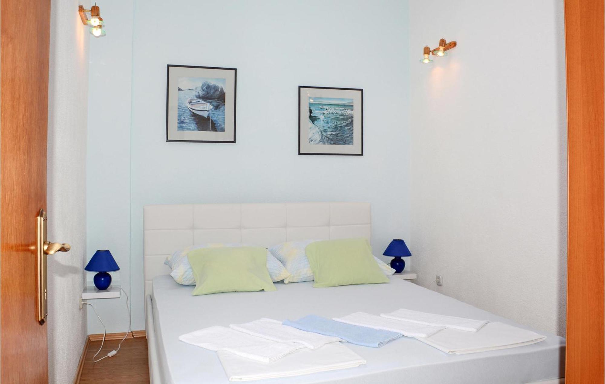 Amazing Apartment In Baska Voda With Wifi Luaran gambar